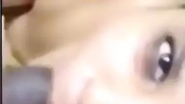 Desi bhabi sucking bf cock