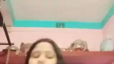 Sexy Desi Boudi Showing Her Big Boobs and Pussy