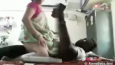 Dehati sex of Maharashtrian lady riding on her lover’s dick