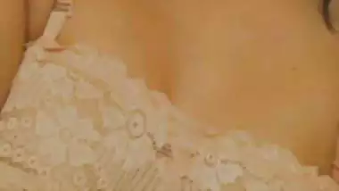 College girl paid nude fingering viral trending clip