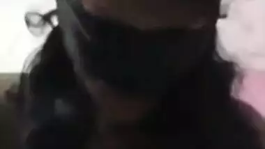 XXX sex between blindfolded Desi MILF and lover who makes MMS video