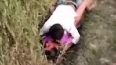 Desi couple outdoor fucking caught