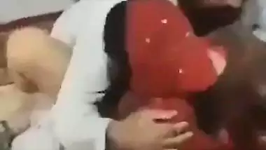 Pakistani sex MMS of a Maulana fucking his maid secretly