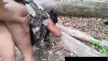 Big Booty Tamil Aunty Enjoys Quick Outdoor Sex