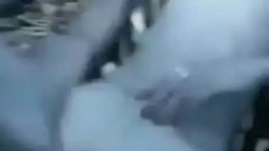 Skinny Desi girl lets boyfriend make MMS video during XXX coupling