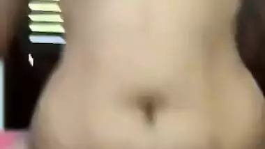 Lankan couple sex MMS on honeymoon night