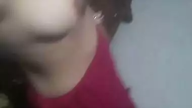 Desi bhabi fingering pussy
