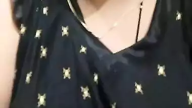 Desi bhabi sexy face