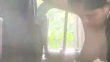 Neighbor aunty bathing with son entering viral MMS