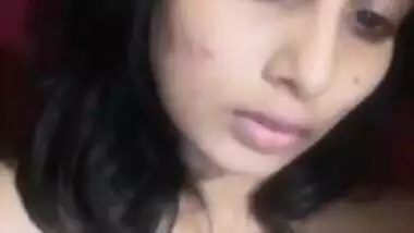 Winsome Indian girl with natural tits knows XXX way to turn men on