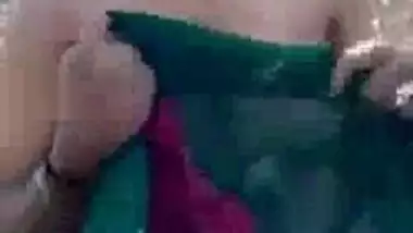 Desi Marathi Outdoor Sex Video Download hot indians at Doodhwali.net